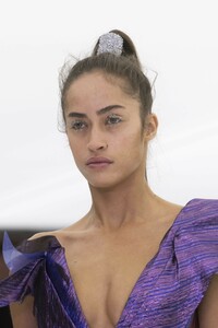 detail-defile-byblos-automne-hiver-2019-2020-milan-detail-226.thumb.jpg.7c55324cce7f35812d4b6b6415f83c1c.jpg