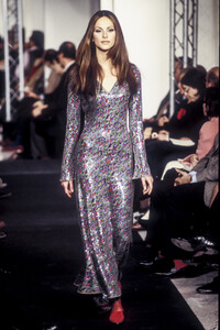 1198575059_Missoni1993WomenRTW32.thumb.jpg.9e43a57f7729fb5521ec49a035a9a90a.jpg