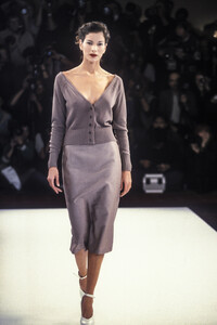 1939318681_DriesVanNoten1995WomenRTW26.thumb.jpg.28d459b3633de28b115ecdc5b4283952.jpg