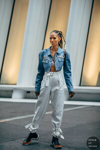 Adesuwa-Aighewi-by-STYLEDUMONDE-Street-Style-Fashion-Photography20180908_48A7074.jpg