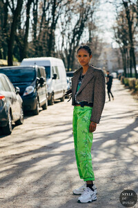 Adesuwa-Aighewi-by-STYLEDUMONDE-Street-Style-Fashion-Photography20190226_48A4147.thumb.jpg.65e5efb051da9e2d9066adda13277a60.jpg