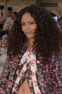 thandie-newton-louis-vuitton-fashion-show-in-paris-03-05-2019-14.jpg