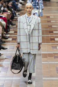 thom-browne-rf19-0609.thumb.jpg.75fdea72e7131f6f45e3ed7105def4c6.jpg