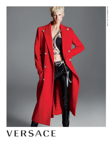 100540025_Mert__Marcus_Versace_Fall_Winter_13_14_01.thumb.png.7590df5a23375cca3202b205dc000934.png