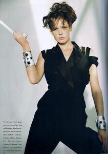 german-vogue-apr-89-6.thumb.jpg.0338a36e4b84dac2ad8e1176ebdede64.jpg