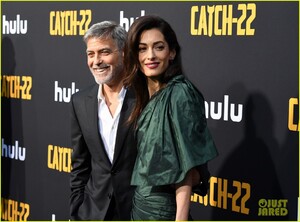 george-clooney-amal-catch-22-premiere-01.jpg