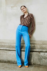 00022-Victoria-Beckham-Resort-20.thumb.jpg.d5fb2332ad657bd47152a8ae0a9d7747.jpg