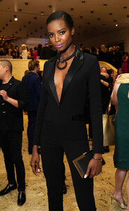 1239216782_MariaBorges2019FragranceFoundationAwardsKQ08qTLFgeGx.thumb.jpg.571f06a526b5f2638ce3b60b0978f0b1.jpg