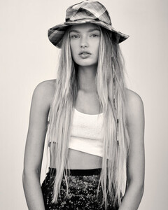 180316_UNCONDITIONAL_ROMEE_STRIJD_SHOT_05_121.thumb.jpg.a3e42f18e6ab29b905d676e75246b79e.jpg