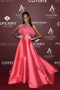 Winnie+Harlow+23rd+Annual+ACE+Awards+UjYXqr9Dy2Bx.jpg