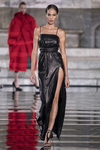 Luisaviaroma-m-RS20-02268.thumb.jpg.fb0b7e93dfbc91cfa7a12d16123c288e.jpg