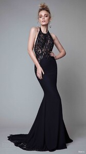 black-evening-dresses-berta-rtw-fall-2017-17-02-sleeveless-halter-neck-sheath-black-evening-dress-mv-mixiyel-.jpg.4ce26a50943708e4b8d76573f8865e5e.thumb.jpg.1634781b37a5daedbc5dd4d52f2e0080.jpg