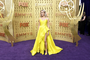 Kristin+Cavallari+71st+Emmy+Awards+Arrivals+JNAly2h21jVx.jpg