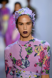 667307193_PrabalGurungRunwaySeptember2019NewYorkWf9Lq5CqdtTx.thumb.jpg.51a9560c751aba934a6a56107182f5a3.jpg