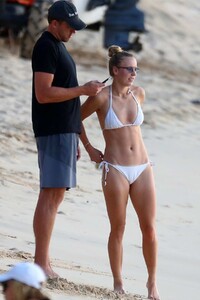 caroline-wozniacki-slips-into-a-white-bikini-while-enjoying-a-beach-day-with-husband-david-lee-in-barbados-281019_6.jpg