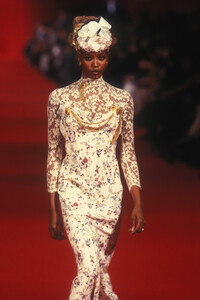 givenchy_ws_1997_18.JPG