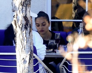 shanina-shaik-lunch-in-hollywood-11-23-2019-0.jpg