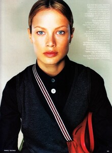 vogue_uk_may_1998_35.thumb.jpg.70eb49dba00cfbf7abe4981af8d957e1.jpg