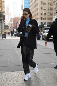 kendall-jenner-street-style-new-york-city-12-12-2019-6.jpg