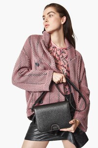 00004-emporio-armani-pre-fall-2020.thumb.jpg.893781b6e7209fd60b6f7c94f860df7d.jpg