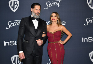 Sofia+Vergara+21st+Annual+Warner+Bros+InStyle+IcyKNli9wdvx.jpg