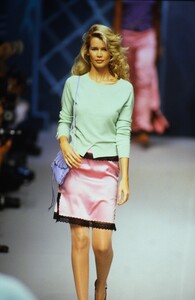 835940702_chloe-ss-1995(6).thumb.jpg.34b76e04200a0fa45a5094a89fda6a9e.jpg