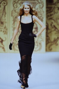 925205709_chanel-hc-ss-1993(19).thumb.jpg.1ef285f0e5d46e50004048e7c1a6854a.jpg