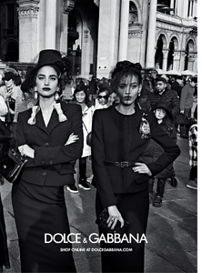 591582889_Simoncik_Dolce__Gabbana_Fall_Winter_19_20_06.thumb.png.9d4276bc0f06c362742bef4f378f47d5.png