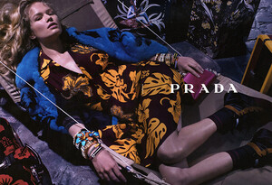 anna-ewers-steven-meisel-prada-resort-2014.thumb.jpg.203e3a71afce2f07d36811d1a5d0d02c.jpg