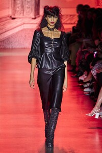 defile-anna-sui-automne-hiver-2020-2021-new-york-look-17.thumb.jpg.cec462d8d6d79cdea9d61819fb3b6228.jpg