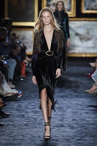 defile-etro-automne-hiver-2020-2021-milan-look-43.thumb.jpg.bdc7d046926f81facd8eec379932ef51.jpg