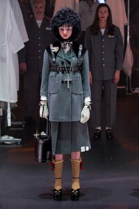 defile-gucci-automne-hiver-2020-2021-milan-look-16.thumb.jpg.b241d76feee044fb8af83c081f5502d9.jpg