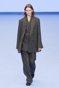 defile-paul-smith-automne-hiver-2020-2021-paris-look-11.thumb.jpg.1a6d228c5069f5e55fcbeb43bf74f537.jpg