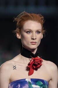 detail-defile-richard-quinn-automne-hiver-2020-2021-londres-detail-61.thumb.jpg.3861bc227a304d9bdded9e0c37fbb7d0.jpg