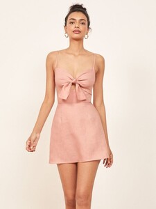 sullivan-dress-blush-1.thumb.jpg.60628a2f2173aee544f54297663108b1.jpg