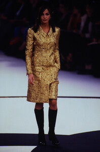 1932468481_chanel-fw-1996(13).thumb.jpg.f561b07e95a2508b6f636777414471c2.jpg