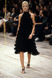 ALEXANDER-MCQUEEN-SPRING-1999-RTW-49.jpg