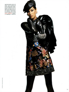 Chic_Raider_Demarchelier_Vogue_Italia_September_1991_08.thumb.png.5a28948d668f3d5e0a3e8a82c0ab5ebb.png