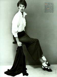 Meisel_Vogue_Italia_September_1991_08.thumb.png.472d1734c269f910c8c71d08df262bcf.png