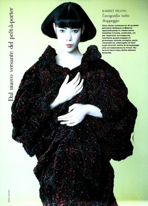 Nuovo_Versante_Testino_Vogue_Italia_July_August_1987_06.thumb.png.3a3dc0a2ba5c557c77d619f2de9b4e49.png