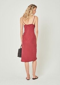 Q2202-20166-RD-KeepsakeMidiDressWine-Back1_2000x.jpg