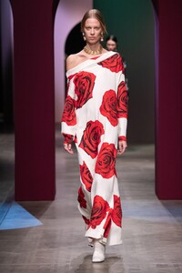 defile-ports-1961-automne-hiver-2020-2021-milan-look-4.thumb.jpg.d4e6466d7a891116c290a7d214bd3f9d.jpg