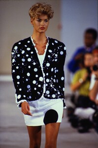 1142050961_bill-blass-ss-1991(1).thumb.jpg.e969a4ad56355ef603276bc77fa39921.jpg