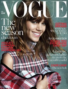 Vogue UK - 2013 08-001.jpg