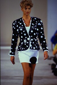 77600217_bill-blass-ss-1991(2).thumb.jpg.71d0e5b28ea66e2ed0cf05d8fbe13bed.jpg