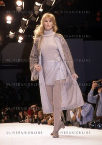 BIAGIOTTI 1993 FW (1).jpg