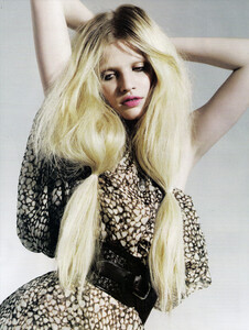 Vogue UK (January 2010) - Gypsy Girl - 009.jpg