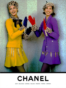 Lagerfeld_Chanel_Fall_Winter_91_92_02.thumb.png.73d06c06c1968df0d32ed47c732c933d.png