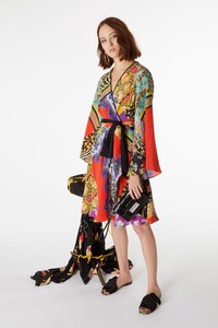 00004-etro-milan-pre-fall-19.thumb.jpg.da04e6501da196fc6602c9fede31e9be.jpg