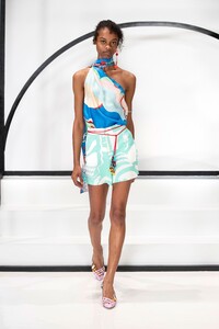 00006-Emilio-Pucci-Spring-2019-RTW.thumb.jpg.ab544853d029eeef98d8795498d8c954.jpg